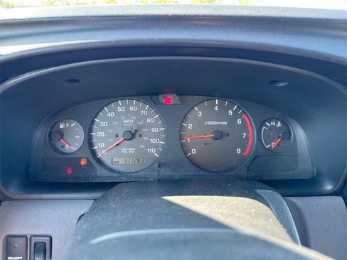 Used 2000 Nissan Xterra XE image 11