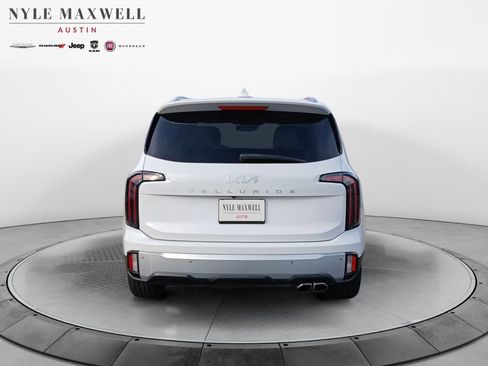 Used 2023 Kia Telluride EX w/ EX Captain's Chair Package FWD image 15
