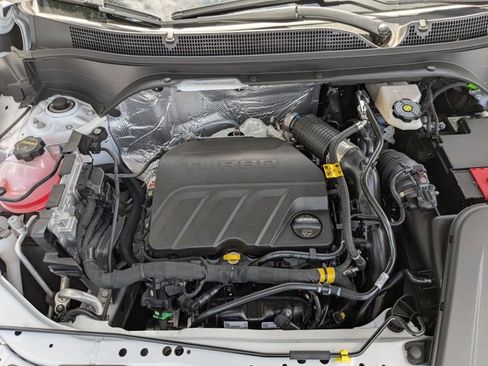 New 2026 Chevrolet Trax LT w/ Sunroof Package FWD image 16