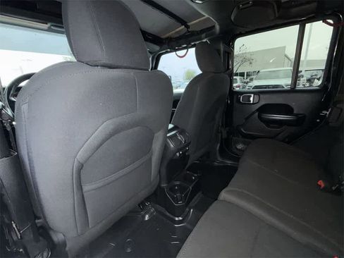 Used 2018 Jeep Wrangler Unlimited Sport S image 12