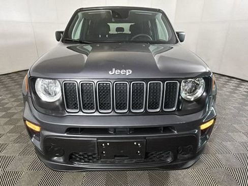 Used 2023 Jeep Renegade Latitude AWD/4WD image 7