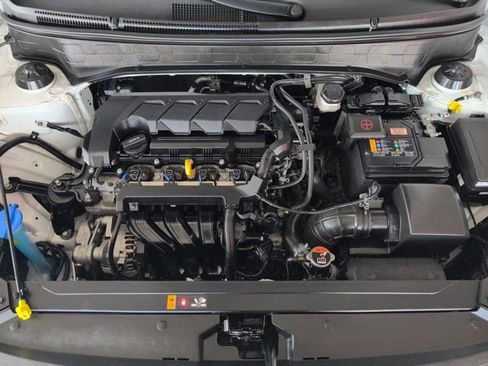 Used 2025 Hyundai Venue SEL FWD image 33