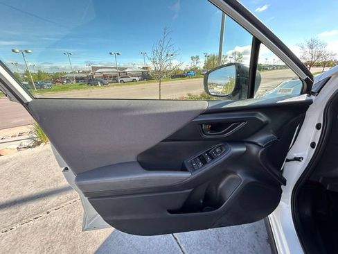 Used 2025 Subaru Crosstrek 2.5i Premium AWD/4WD image 10