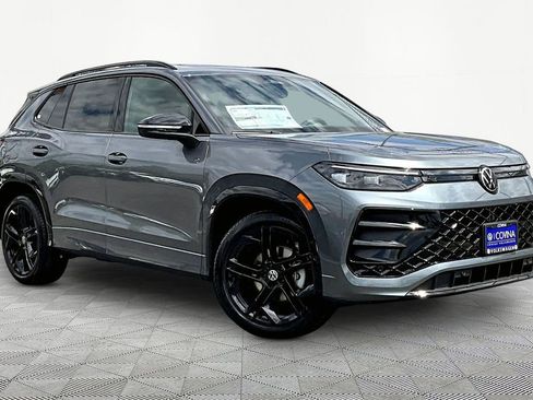 New 2026 Volkswagen Tiguan SE R-Line FWD image 1