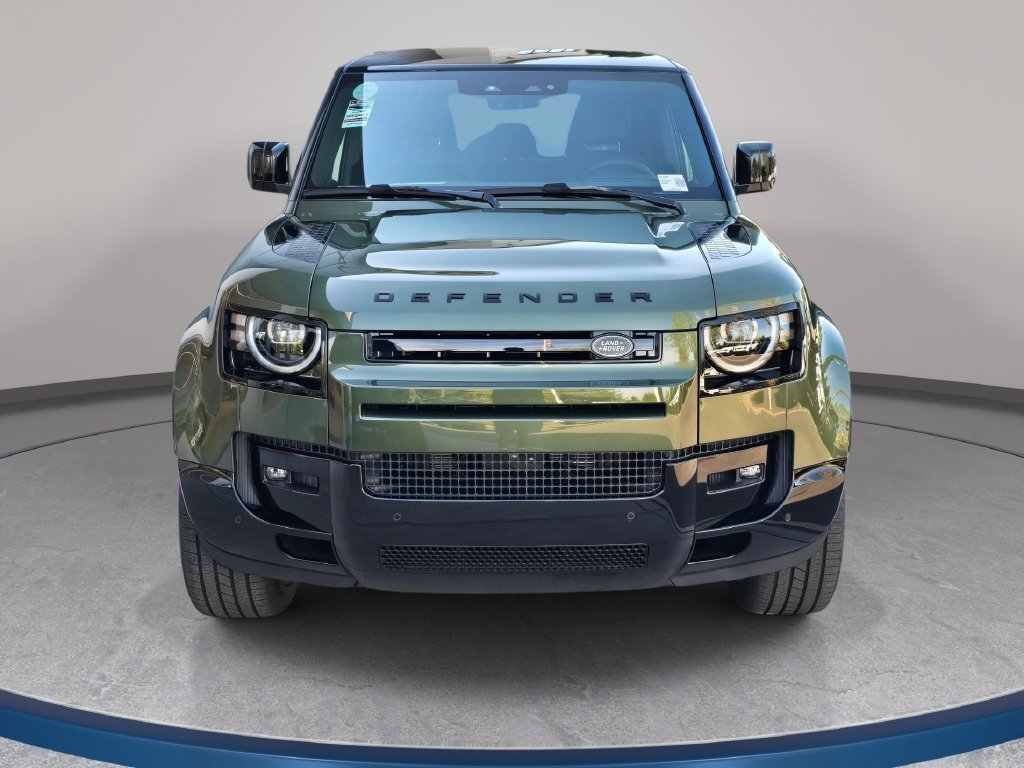 New 2026 Land Rover Defender 110 X-Dynamic SE AWD/4WD image 2