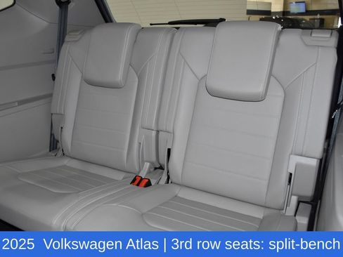 Used 2025 Volkswagen Atlas SEL AWD/4WD image 31