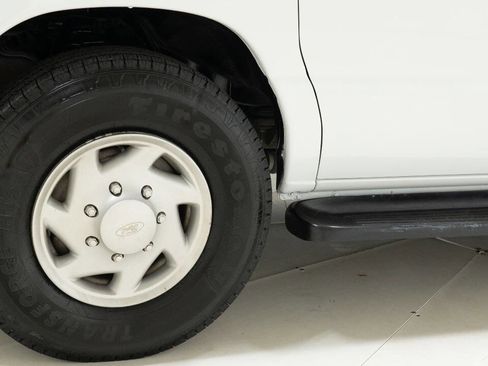 Used 2001 Ford E-350 and Econoline 350 XLT RWD image 64