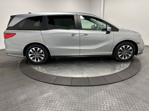Certified 2024 Honda Odyssey EX-L image 15