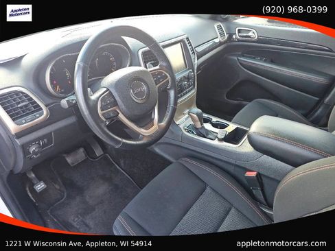 Used 2016 Jeep Grand Cherokee Laredo 75th Anniversary image 12