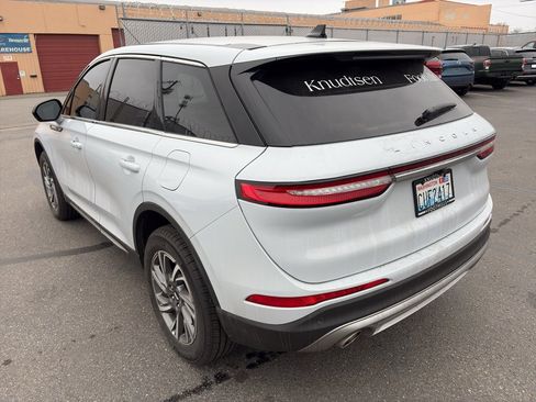 Used 2025 Lincoln Corsair AWD image 5