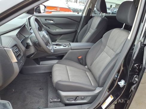 New 2026 Nissan Rogue SV image 4