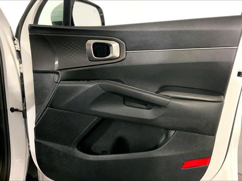 Certified 2024 Kia Sorento S image 25