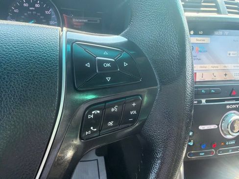 Used 2017 Ford Explorer Limited w/ Equipment Group 301A AWD/4WD image 11