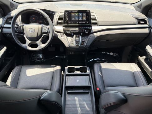 Used 2025 Honda Odyssey Sport-L image 11