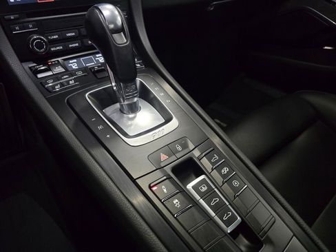 Certified 2018 Porsche 911 Carrera GTS image 17