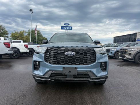 New 2026 Ford Explorer ST-Line AWD/4WD image 3