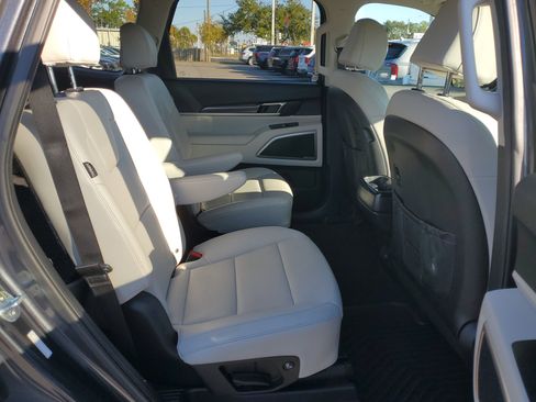 Certified 2024 Kia Telluride S w/ S Sunroof Package image 12