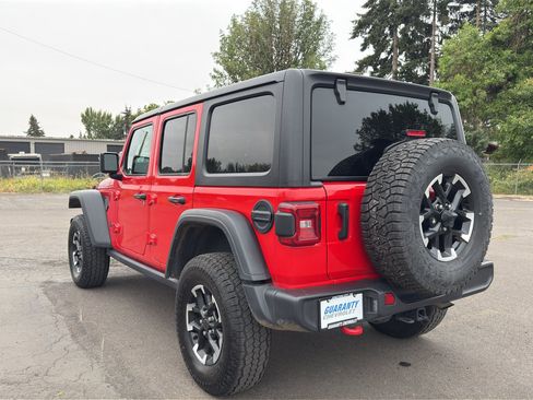 Used 2025 Jeep Wrangler Unlimited Rubicon AWD/4WD image 24