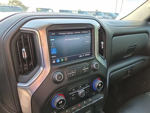Used 2022 Chevrolet Silverado 1500 RST AWD/4WD image 29