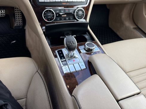 Used 2015 Mercedes-Benz SL 550 image 19