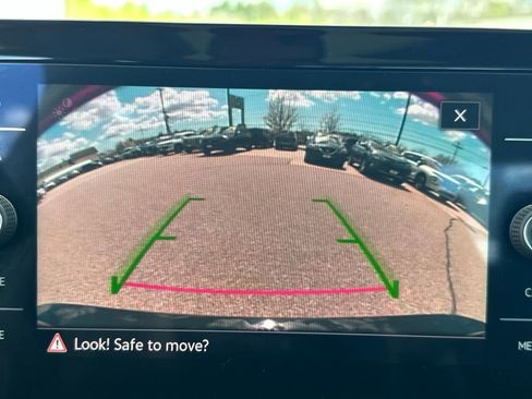 Used 2025 Volkswagen Jetta SEL FWD image 25