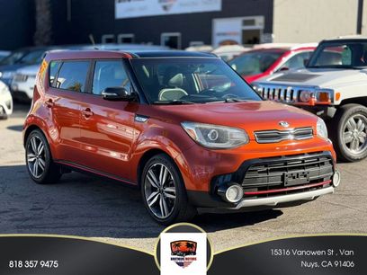 Used 2018 Kia Soul ! w/ Tech Package
