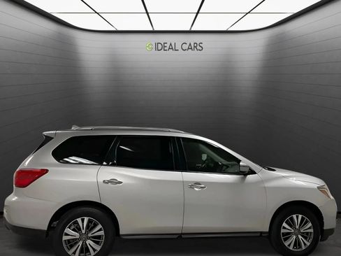 Used 2020 Nissan Pathfinder SV FWD image 23