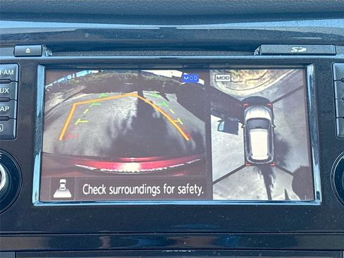 Used 2015 Nissan Rogue SV w/ SV Premium Package image 15