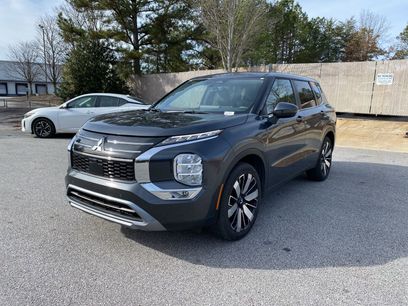 Used 2025 Mitsubishi Outlander SE