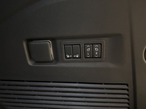 New 2026 GMC Yukon XL AT4 w/ LPO, Floor Liner Package image 19