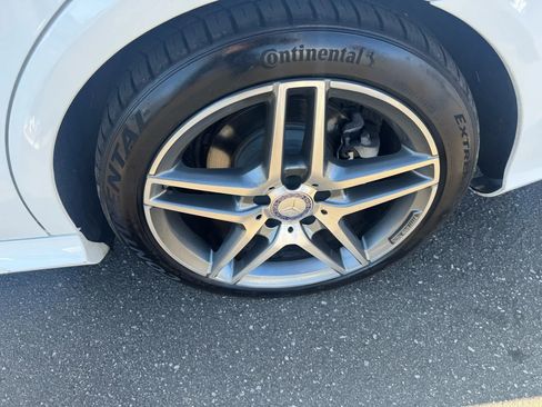 Used 2014 Mercedes-Benz E 350 4MATIC Sedan image 12