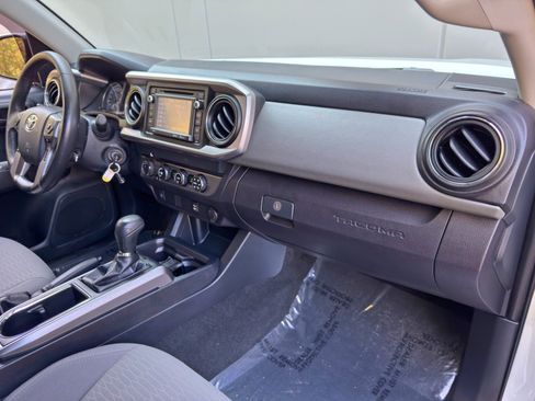 Used 2019 Toyota Tacoma SR5 image 13
