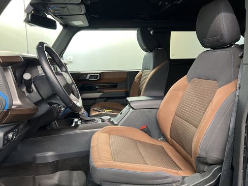 Certified 2022 Ford Bronco Outer Banks w/ Sasquatch Package AWD/4WD image 30