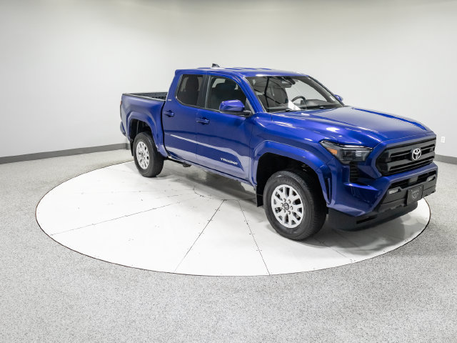 Used 2024 Toyota Tacoma SR5 AWD/4WD image 27