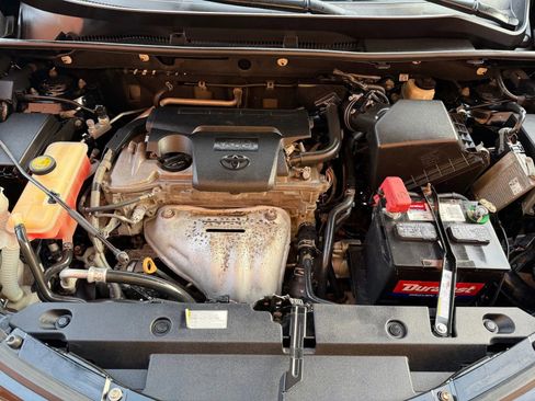 Used 2018 Toyota RAV4 LE image 20