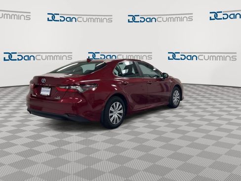 Used 2021 Toyota Camry LE FWD image 8