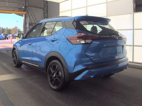Used 2021 Nissan Kicks SR w/ SR Premium Package FWD image 4