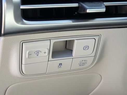 New 2026 Hyundai Tucson Blue SE image 15