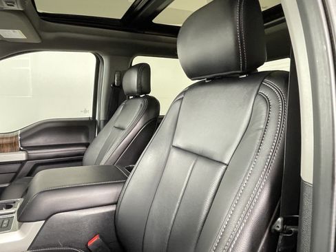 Used 2020 Ford F150 Lariat w/ Equipment Group 502A Luxury AWD/4WD image 17