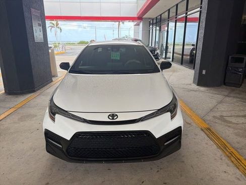 Used 2021 Toyota Corolla SE FWD image 2