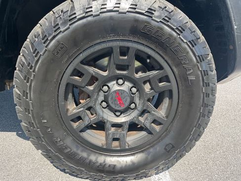 Used 2016 Toyota 4Runner SR5 Premium AWD/4WD image 9