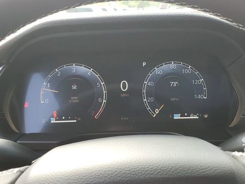 New 2025 Jeep Grand Cherokee Limited w/ Black Appearance Package image 9