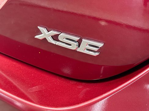 Used 2018 Toyota Camry XSE FWD image 14