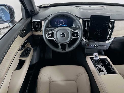 New 2026 Volvo XC90 B6 Plus w/ Protection Package Premier image 20