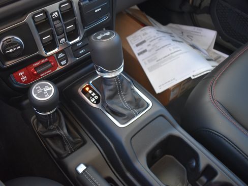 New 2026 Jeep Wrangler Unlimited Rubicon image 27