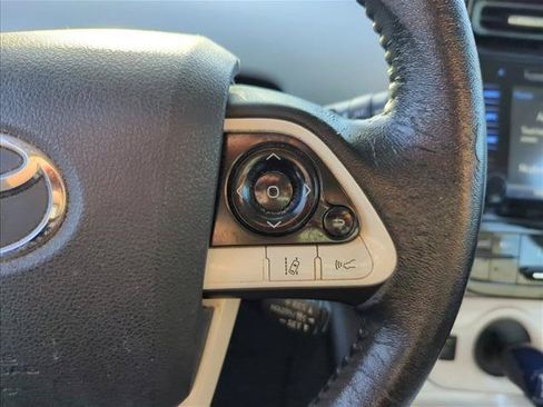 Used 2017 Toyota Prius Three FWD image 17