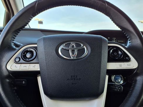 Used 2017 Toyota Prius Four image 27