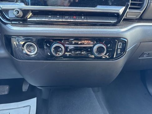 Used 2022 Chevrolet Silverado 1500 LT AWD/4WD image 12
