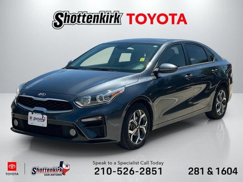 Used 2021 Kia Forte LXS FWD image 1