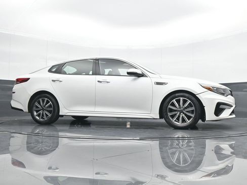 Used 2020 Kia Optima EX image 22